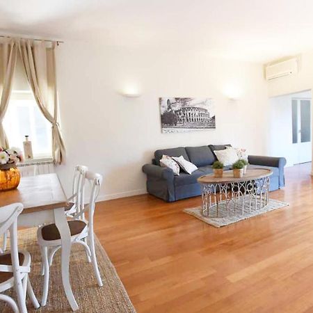 Romantic Flat Near Metro Flaminio Exterior photo