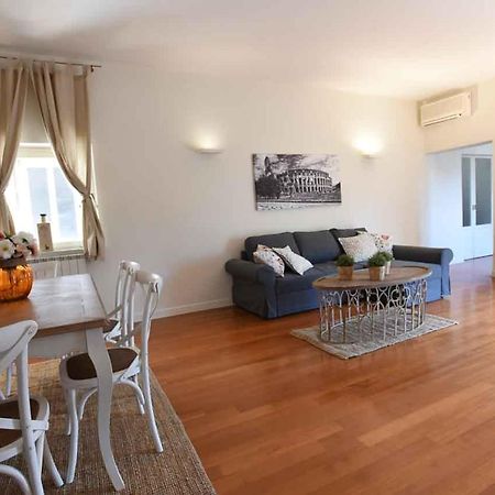 Romantic Flat Near Metro Flaminio Exterior photo